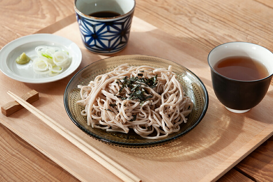 カステヘルミ プレート（イッタラ／iittala） フリーデザイン ｜ 北欧