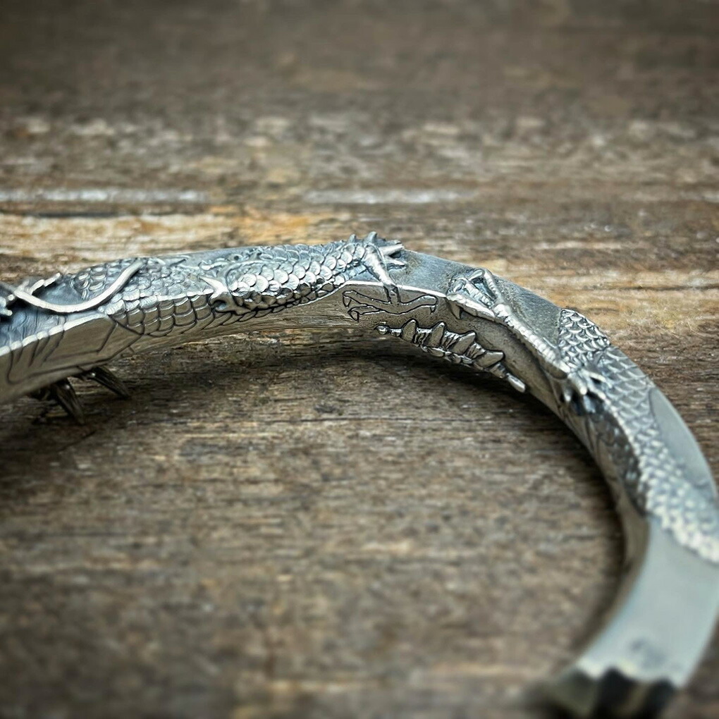 楽天市場】聖 HIJIRI 飛龍のバングル The flying dragon bangle