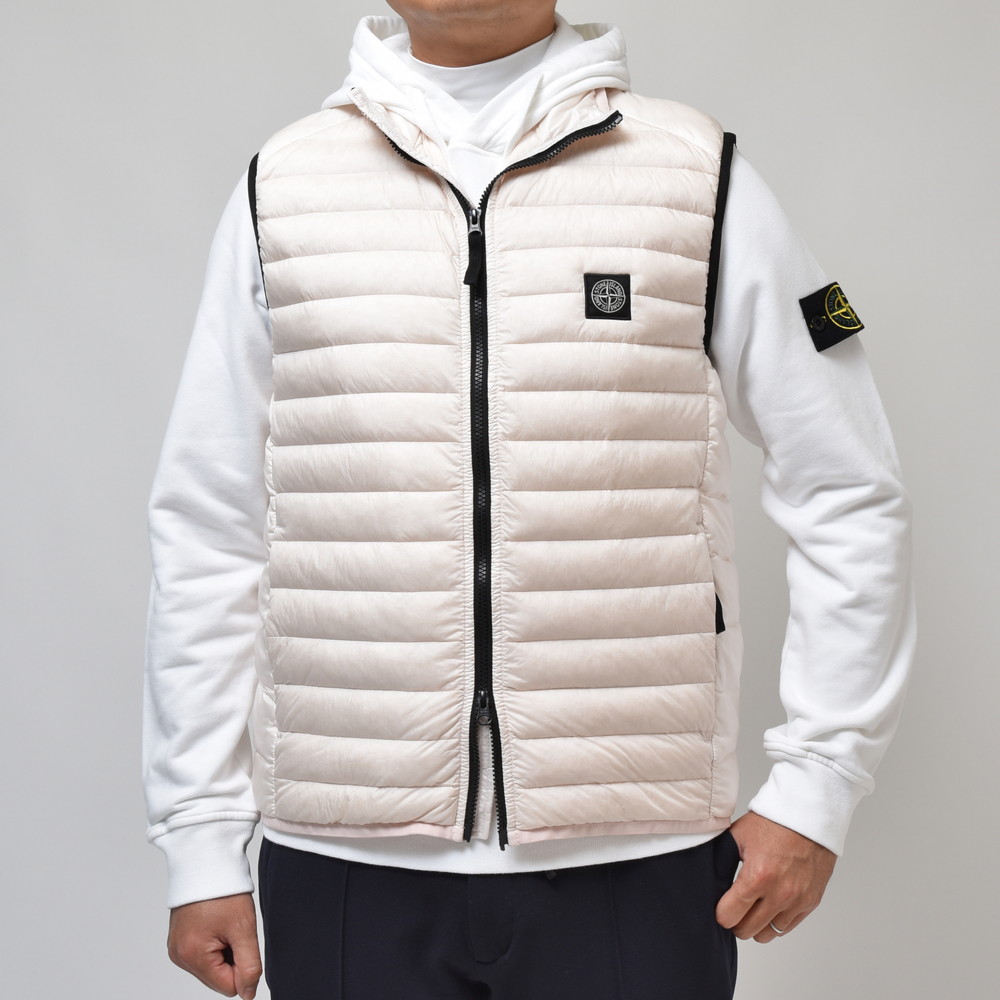 STONE ISLAND（ストーンアイランド）ガーメントダイナイロンパッカブル