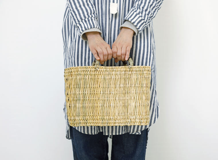松野屋 | ストロー革手横長カゴ S | HIGHTIDE（ハイタイド）公式サイト
