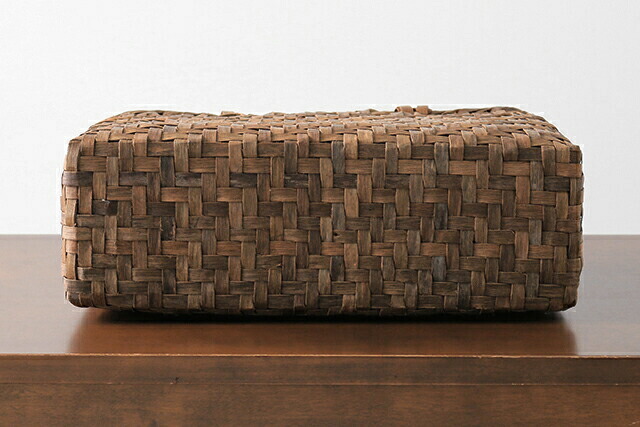 ファーふた付きくるみ籠(網代編み/横長/中サイズ/柿渋染ふた・内布