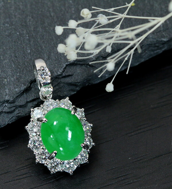 楽天市場】ヒスイ/翡翠 ペンダントトップ 1.930カラット プラチナ900