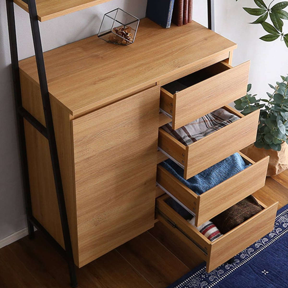 楽天市場】チェストラック 幅82.5cm ヴィンテージ調 片開き扉 チェスト