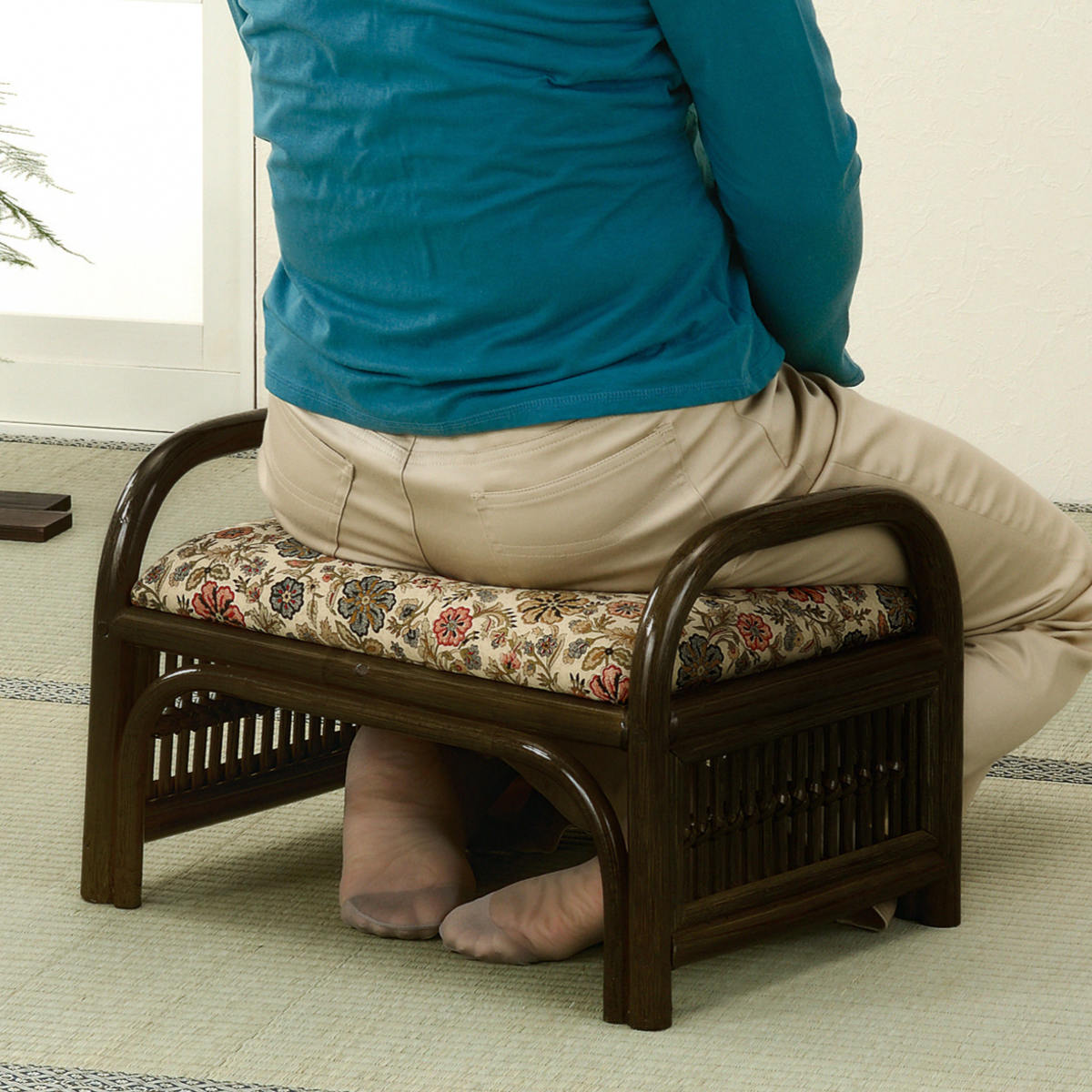 楽天市場】籐 らくらく座椅子 ロータイプ 座面高24cm （ 送料無料 正座