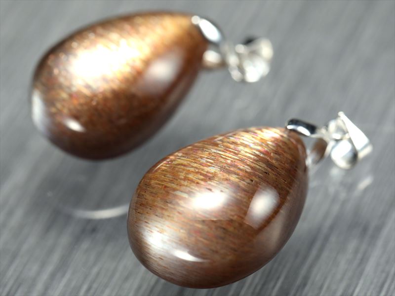 ブラックゴールデン サンストーン ペンダントトップ ドロップ型 重さ約