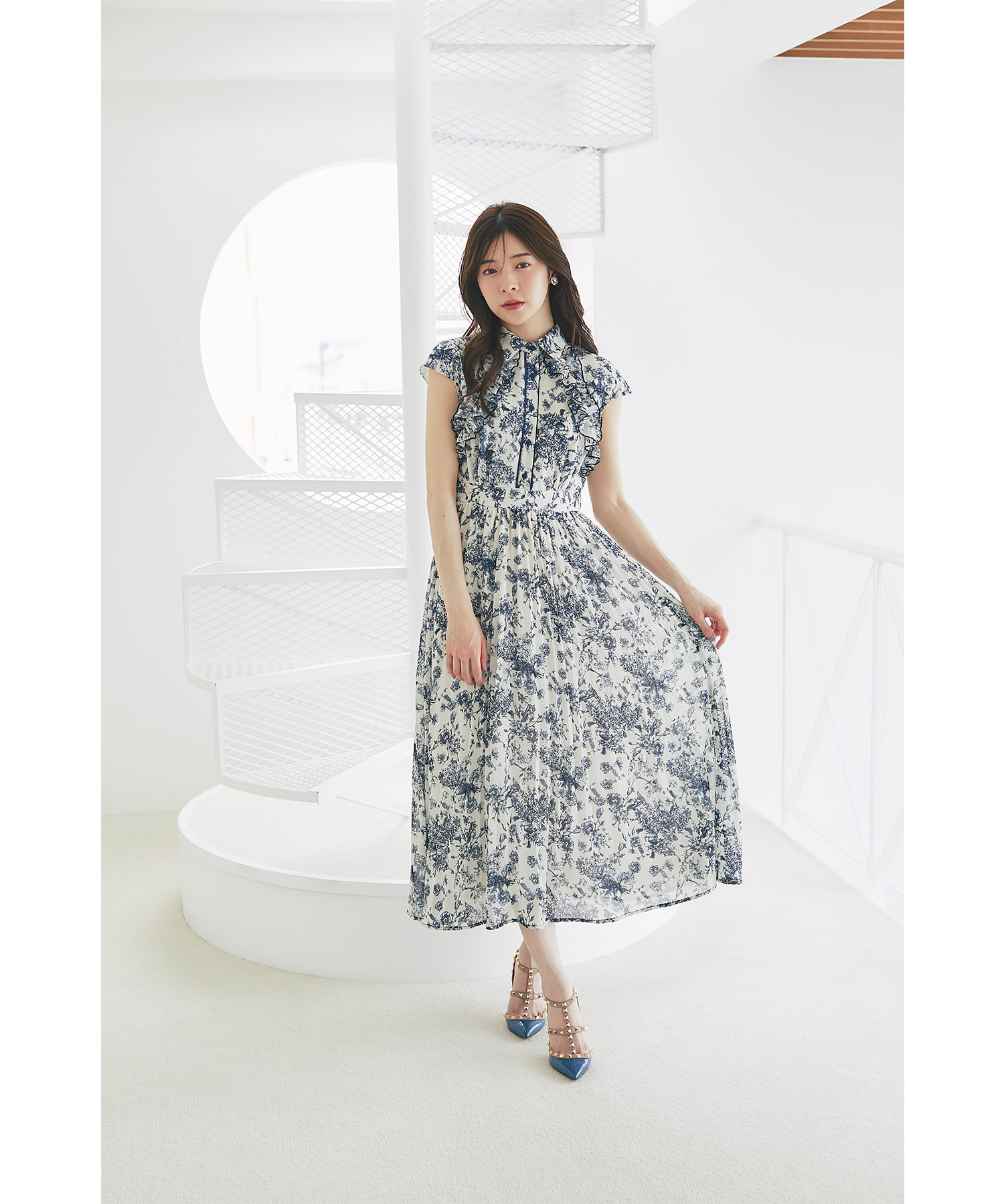 フリル付きフラワープリントシャツプリーツワンピース