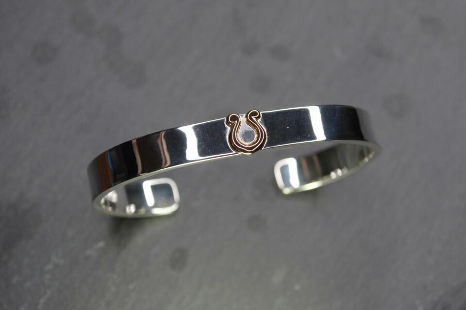 楽天市場】ポイント2倍!!ファーストアローズ K18Horseshoe付 8mm