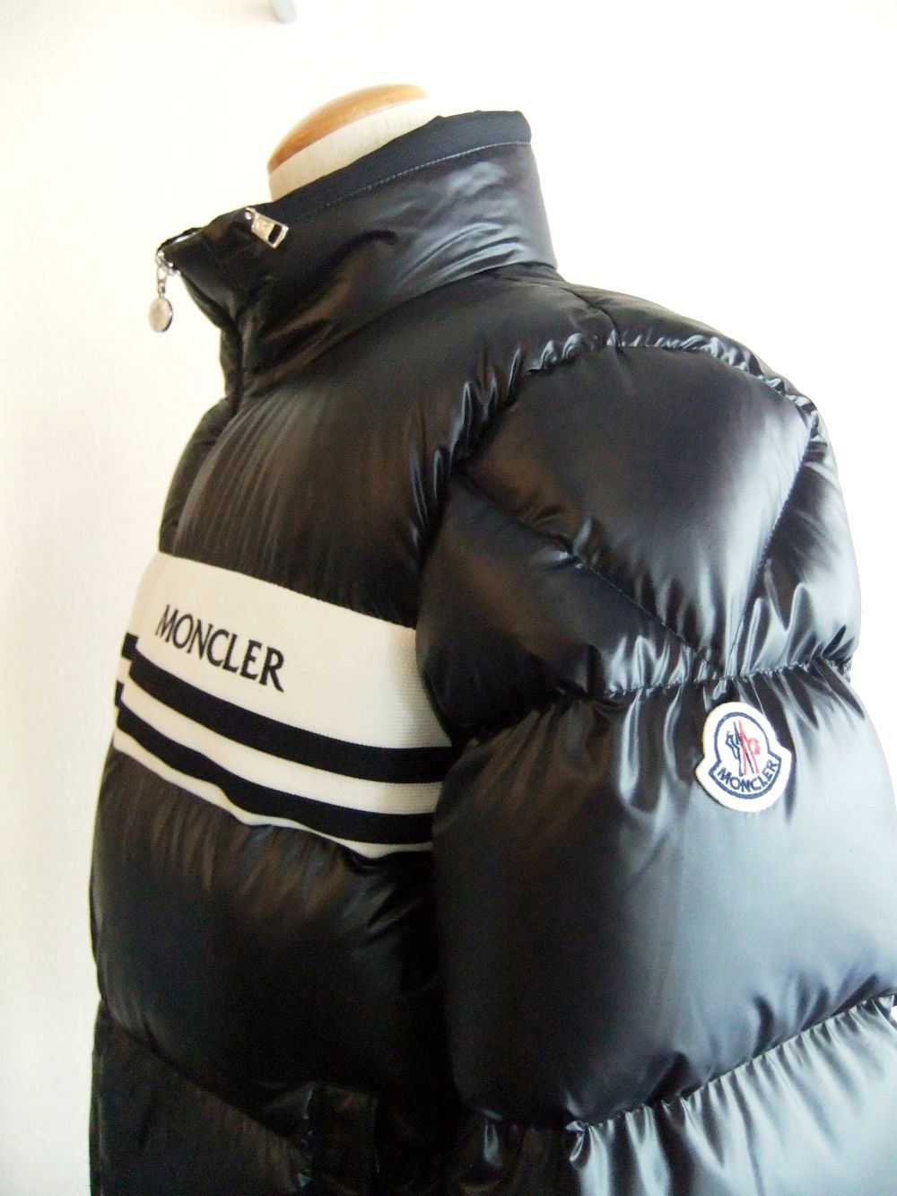 MONCLER - SKARSTIND ナイロンショートダウンブルゾン | 4.444glad