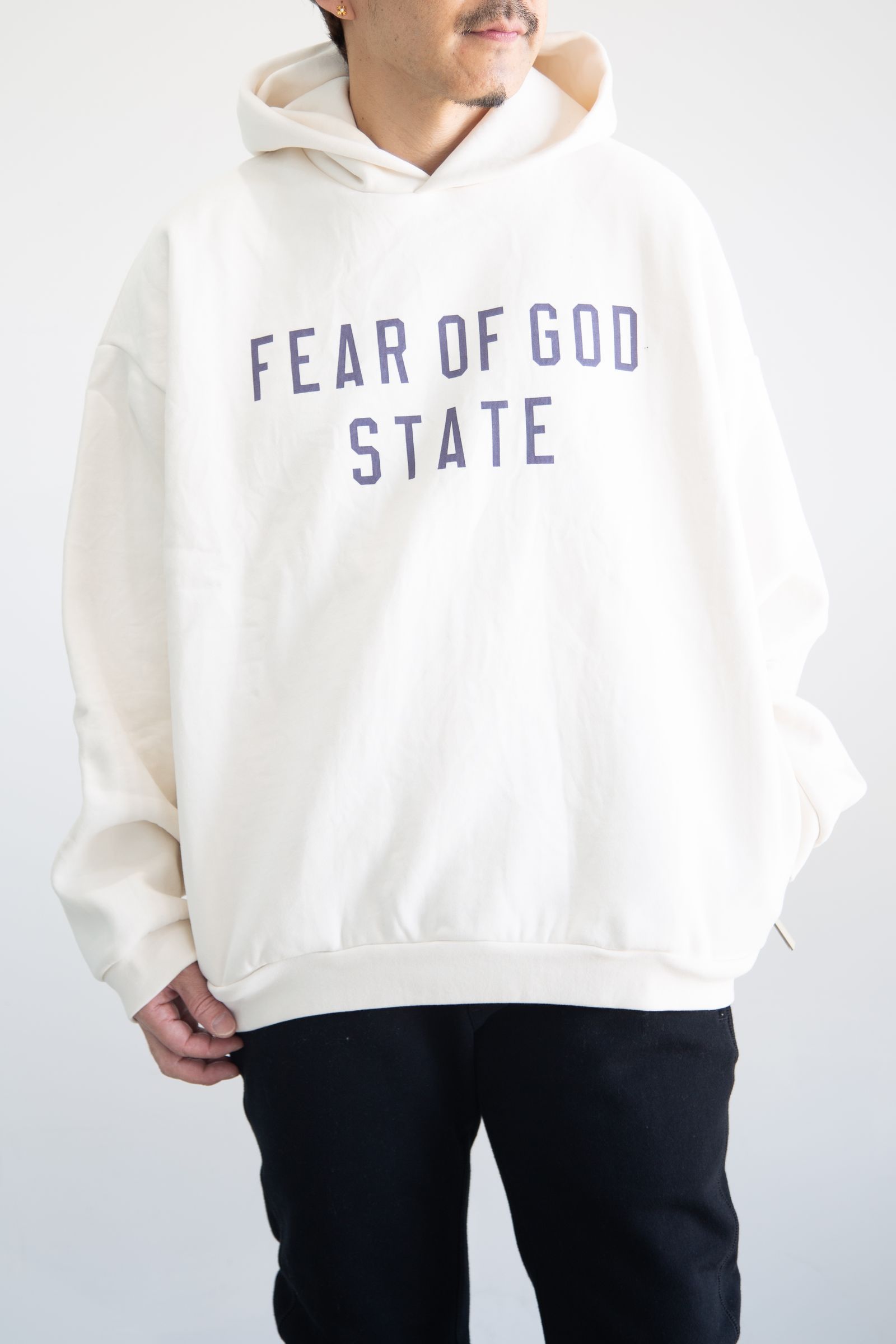 FOG ESSENTIALS - 24FW STATE LOGO SWEAT HOODIE / シェル | Tempt