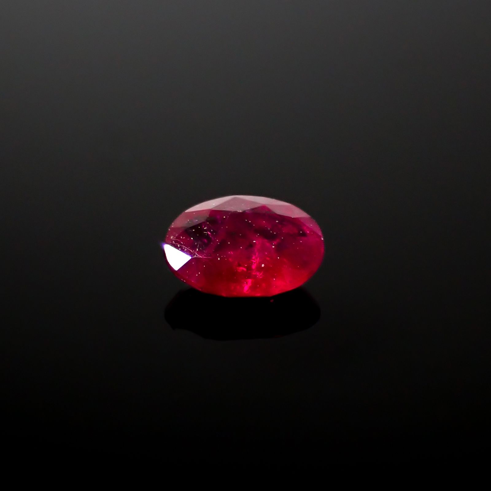 ルビー 非加熱 ビルマ産 0.30ct / 4.6x3.5mm前後 [240628045] | TOP