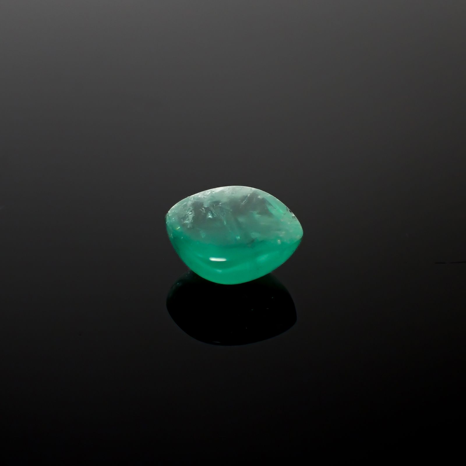 フローライト フルオレッセンス イギリス・ロジャリー鉱山産 3.24ct