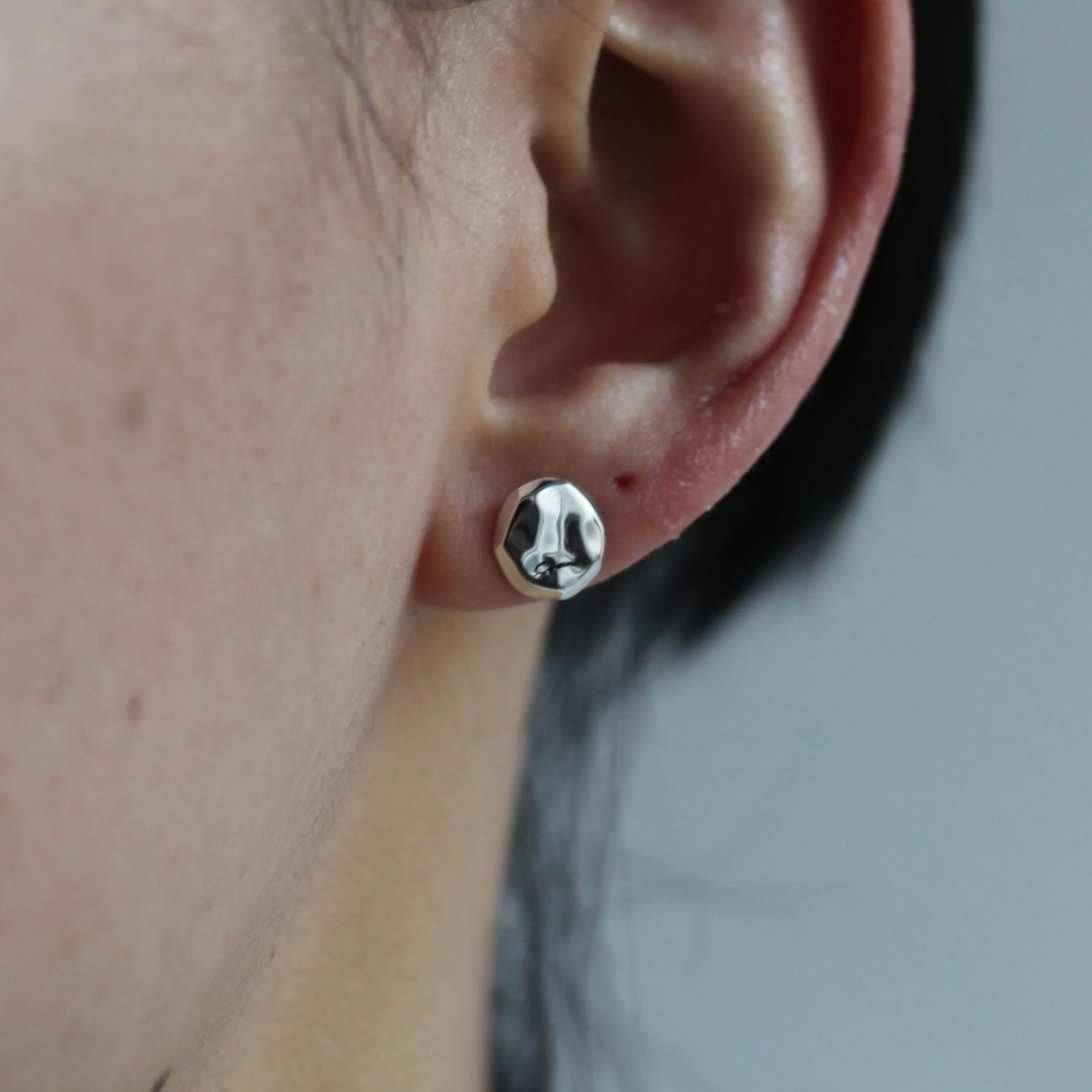 GARNI - 【残り一点】Crockery Chip Pierce(SILVER) | ACRMTSM ONLINE