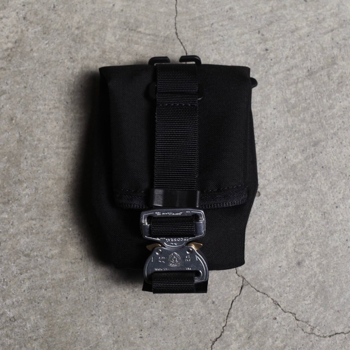 bagjack - 【残りわずか】Cable Pouch(BLACK×SILVER) | ACRMTSM ONLINE