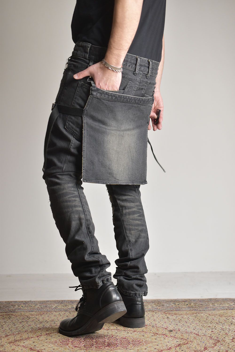 D.HYGEN - Bum Flap Damaged Denim Drop Crotch Slim Pants 