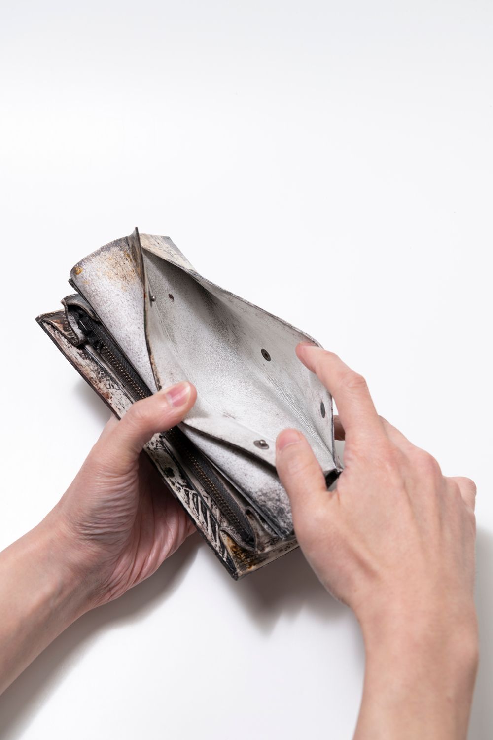 KAGARI YUSUKE - 【1点もの】フラップ付き長財布 [都市型迷彩] / mw07