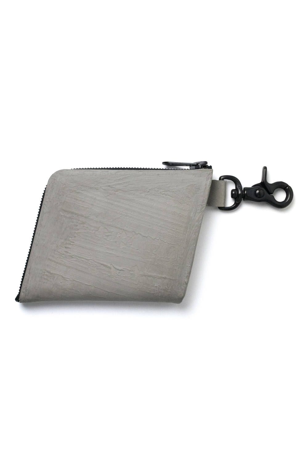 KAGARI YUSUKE - 【お取り寄せ可能】カラビナ付き財布 [都市型迷彩