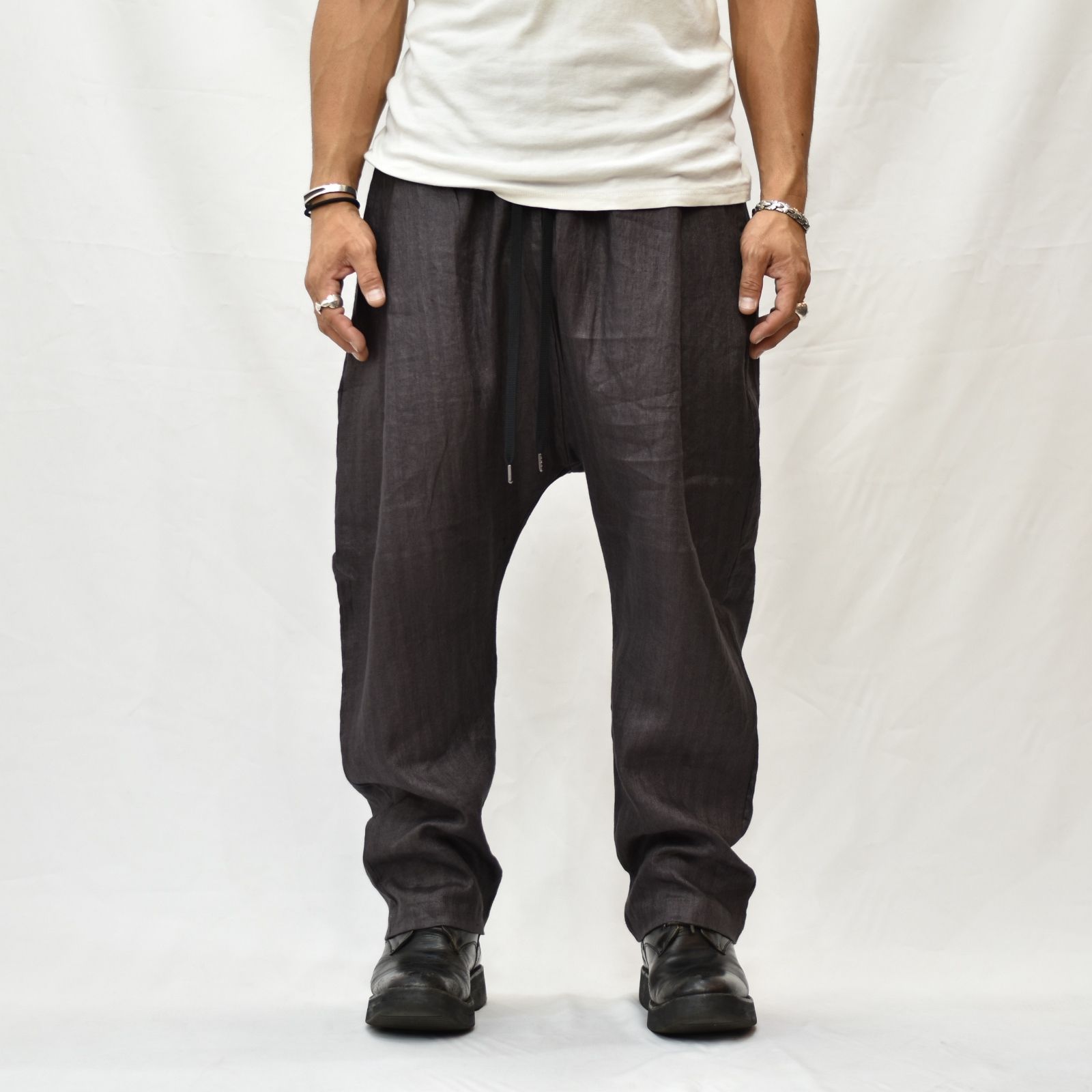 ISAMU KATAYAMA BACKLASH - へリンボンリネン サルエルイージーパンツ