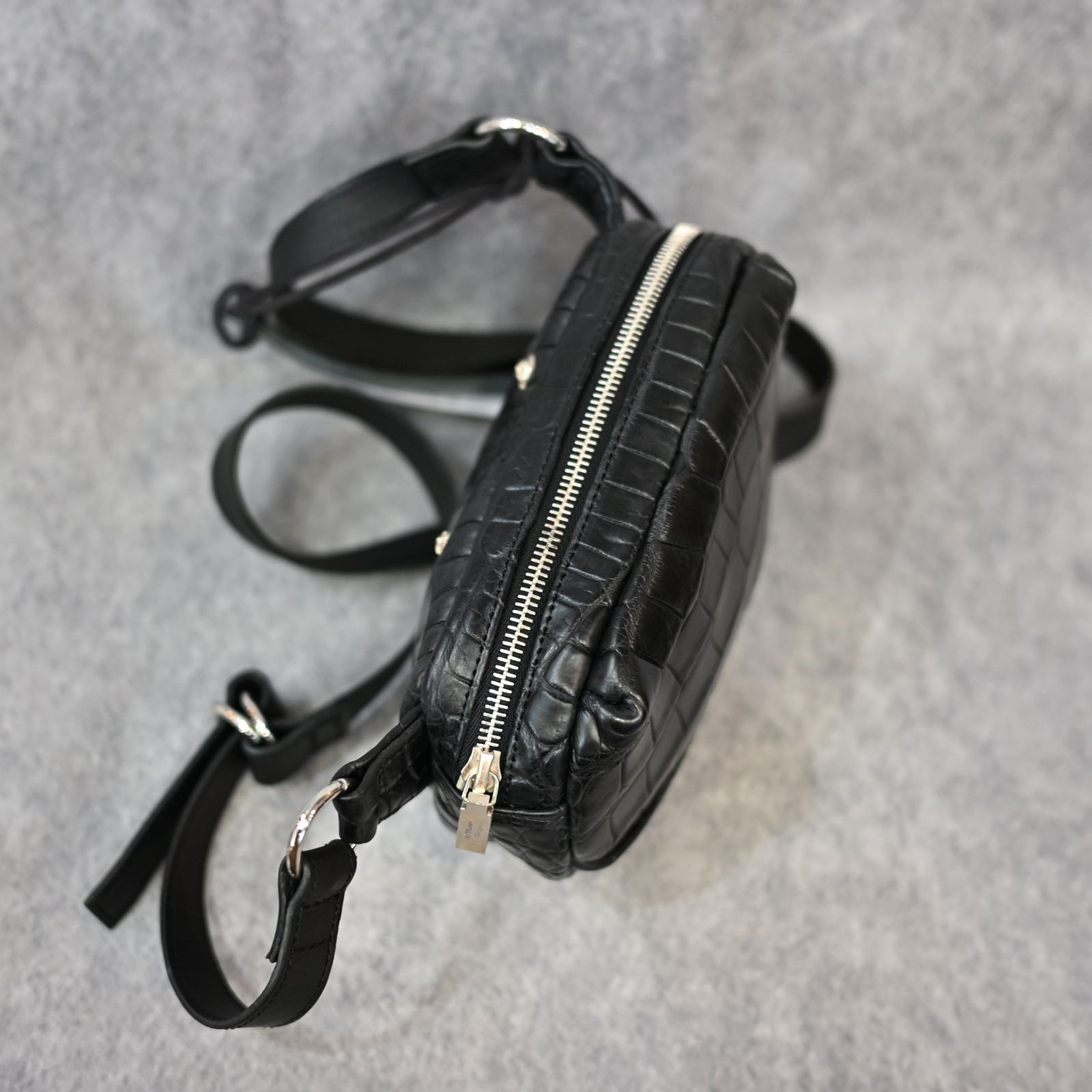 ISAMU KATAYAMA BACKLASH - The Line クロコダイル ポーチバッグ （BLK