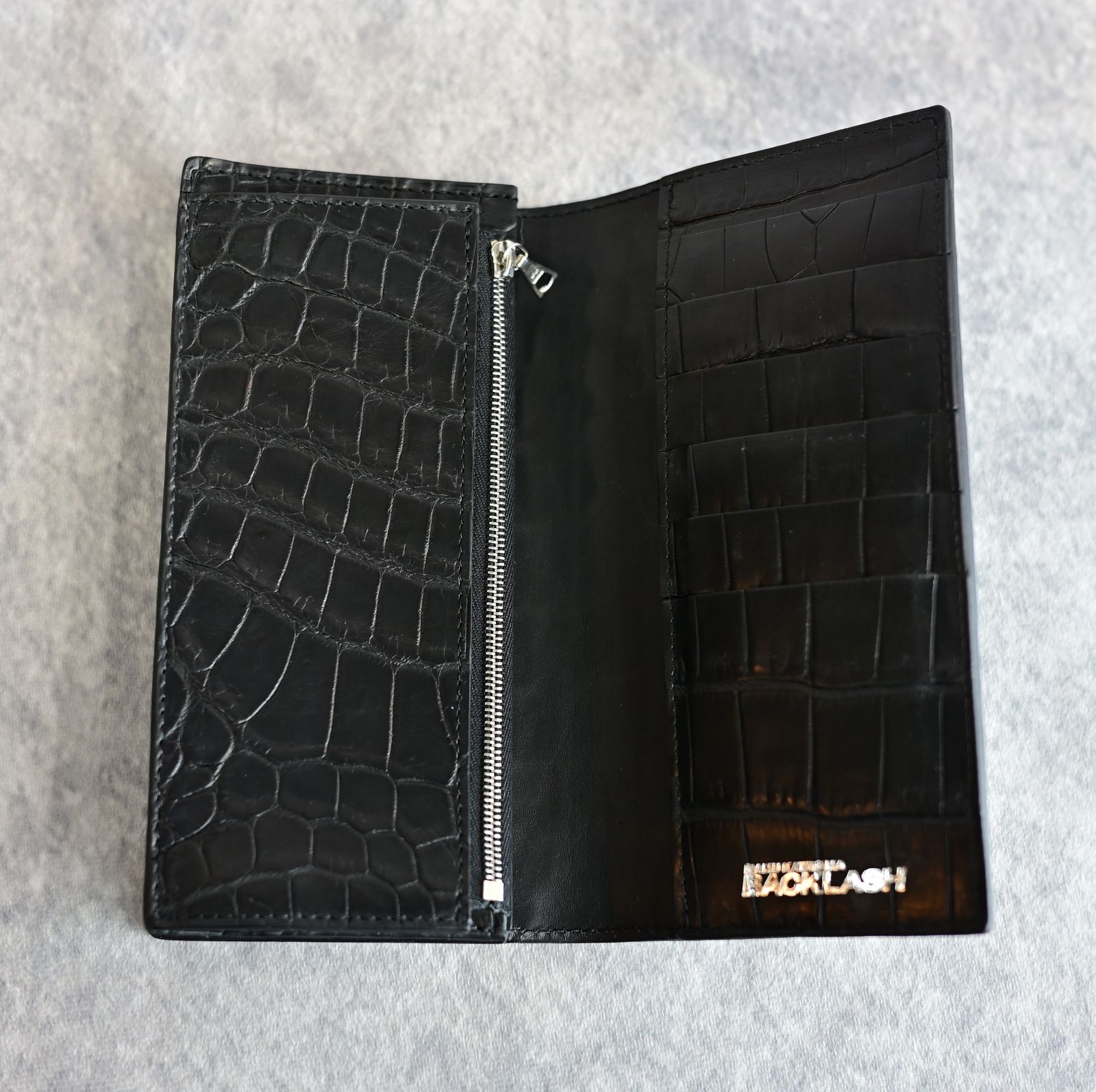 ISAMU KATAYAMA BACKLASH - オイルクロコ+イタリアンバケッタ 二つ折り