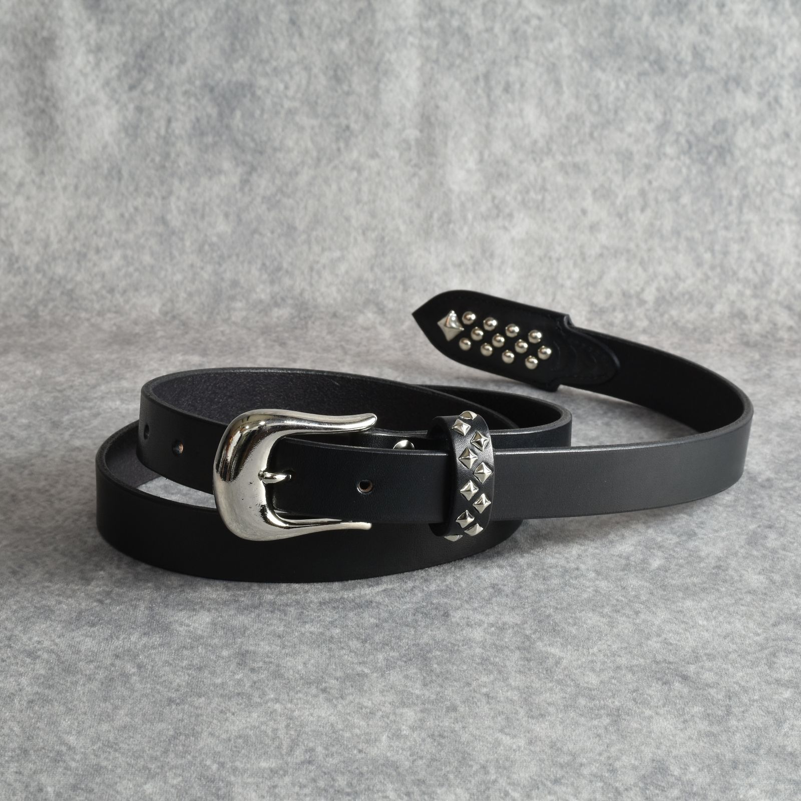 CALEE - STUDS LEATHER NARROW BELT ＜TYPE B＞ (BLACK) / スタッズ