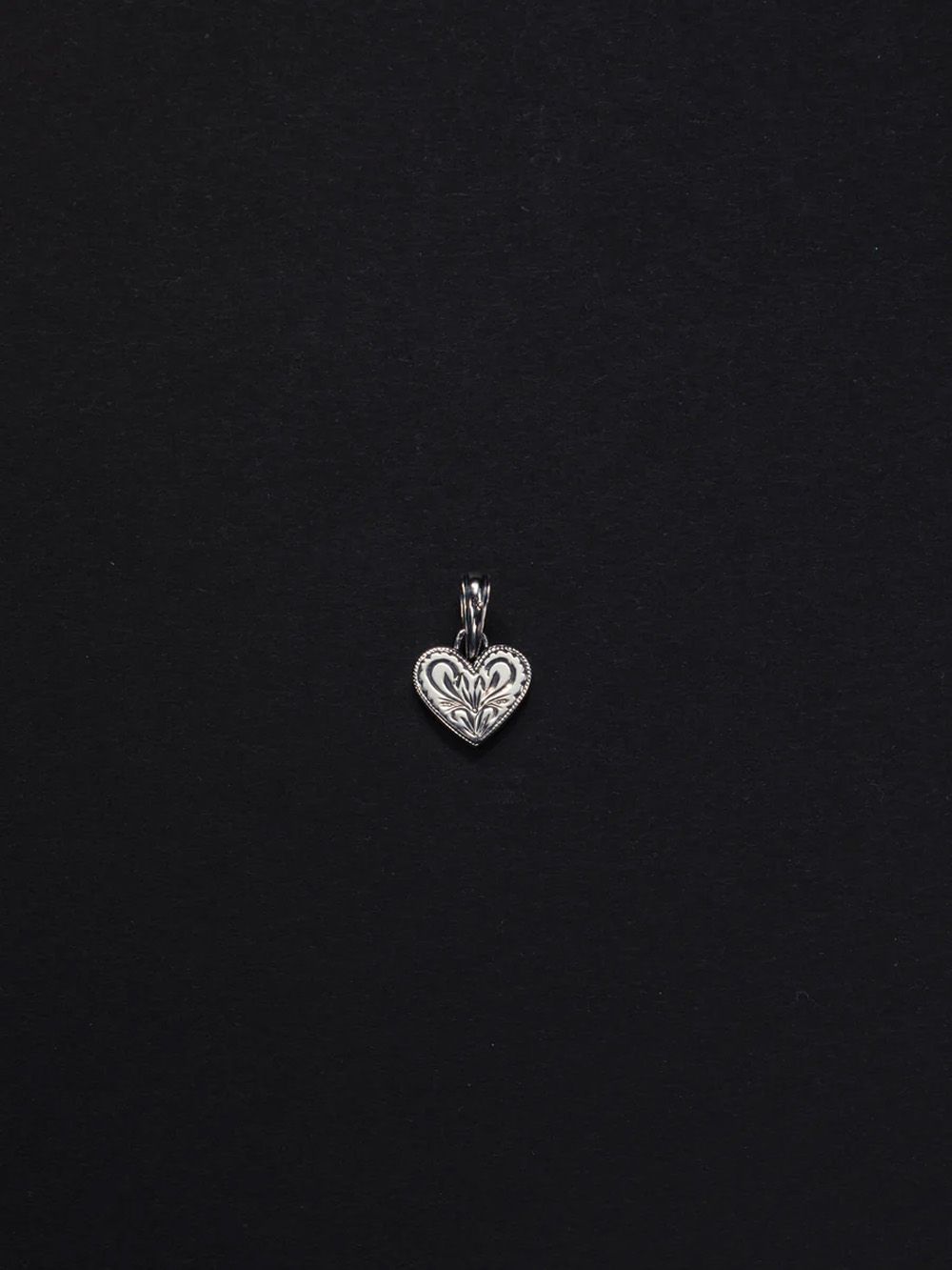 ANTIDOTE BUYERS CLUB - Engraved Heart Pendant / ペンダントトップ