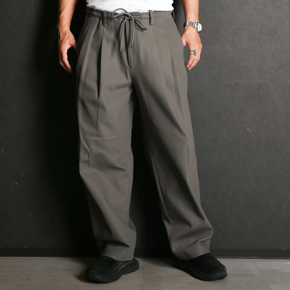 MARKAWARE - DOUBLE PLEATED EASY TROUSERS - GRAY / オーガニック