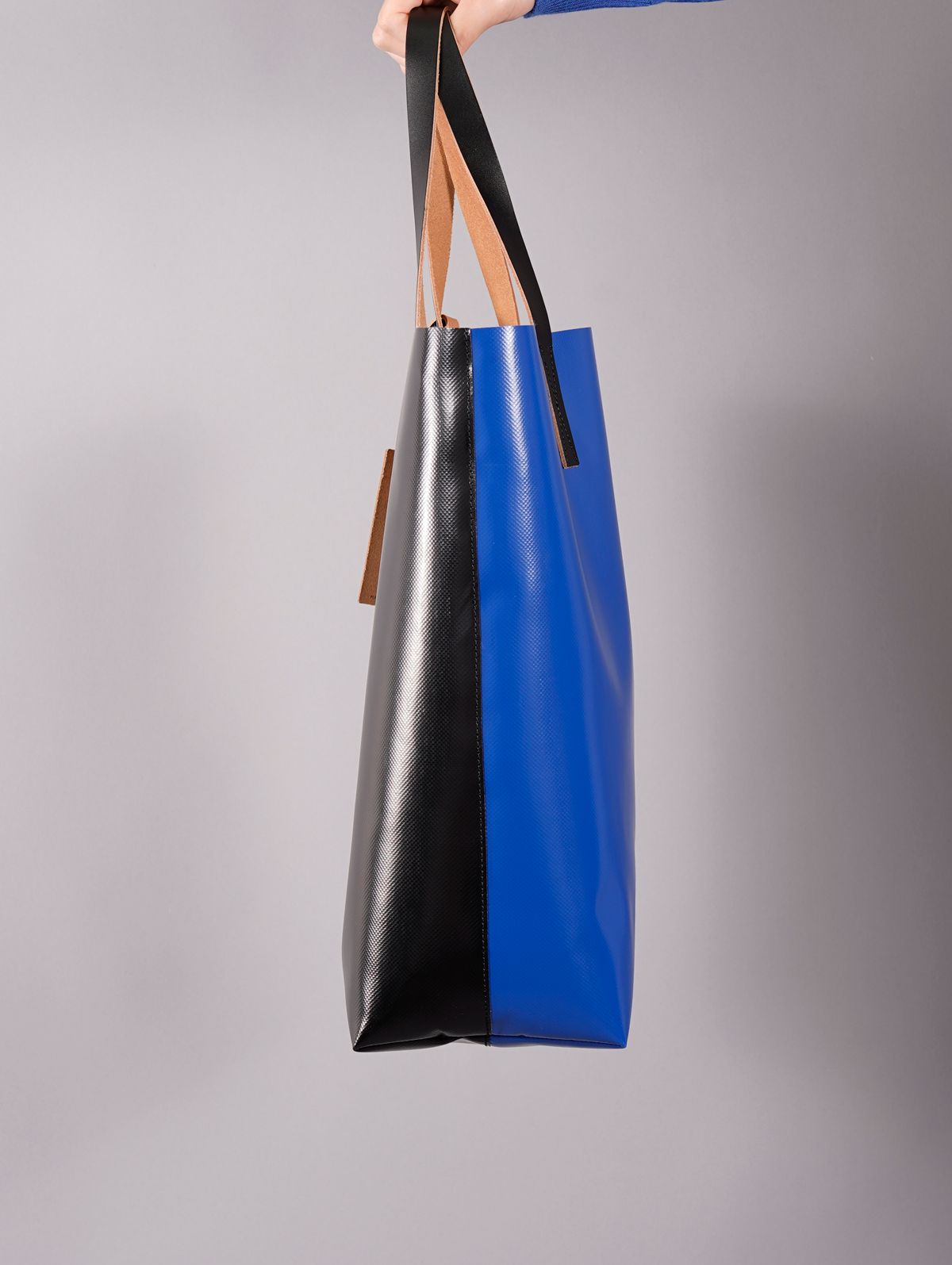 MARNI - トートバック / バイカラー (ブラック/ブルー) / PVC