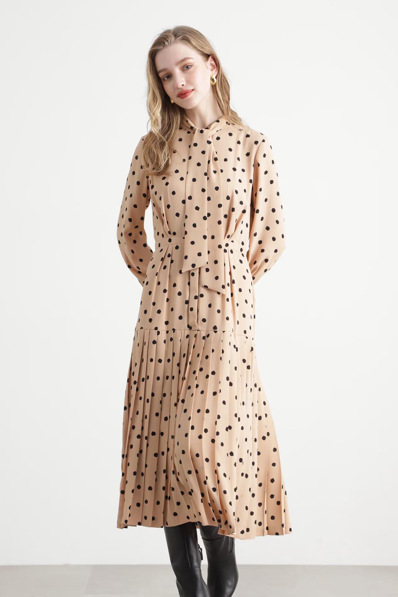 PINKY&DIANNE - ランダムドットプリーツワンピース (ホワイト