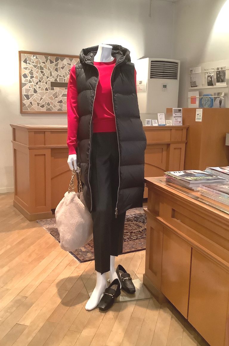 Theory - パッファーベスト(ブラック) ナイロン / ロング丈 / 軽量