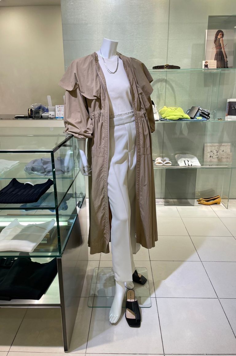 ELENDEEK - ペーパーナイロンアシンメトリーコート / ロング丈 | LA FEMME