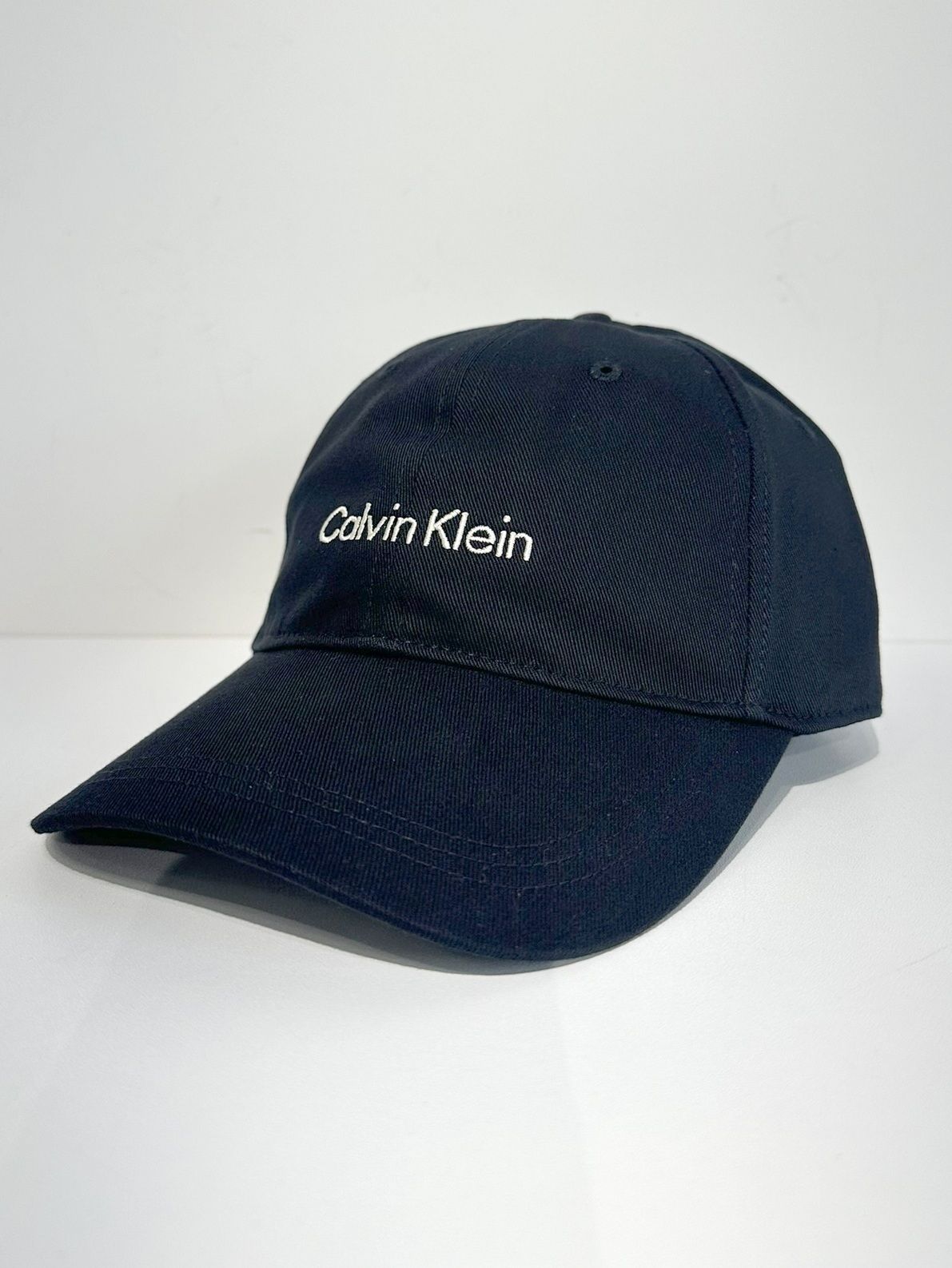 Calvin Klein - タイトルケースキャップ / 4D5021G / ブラック | LUKE