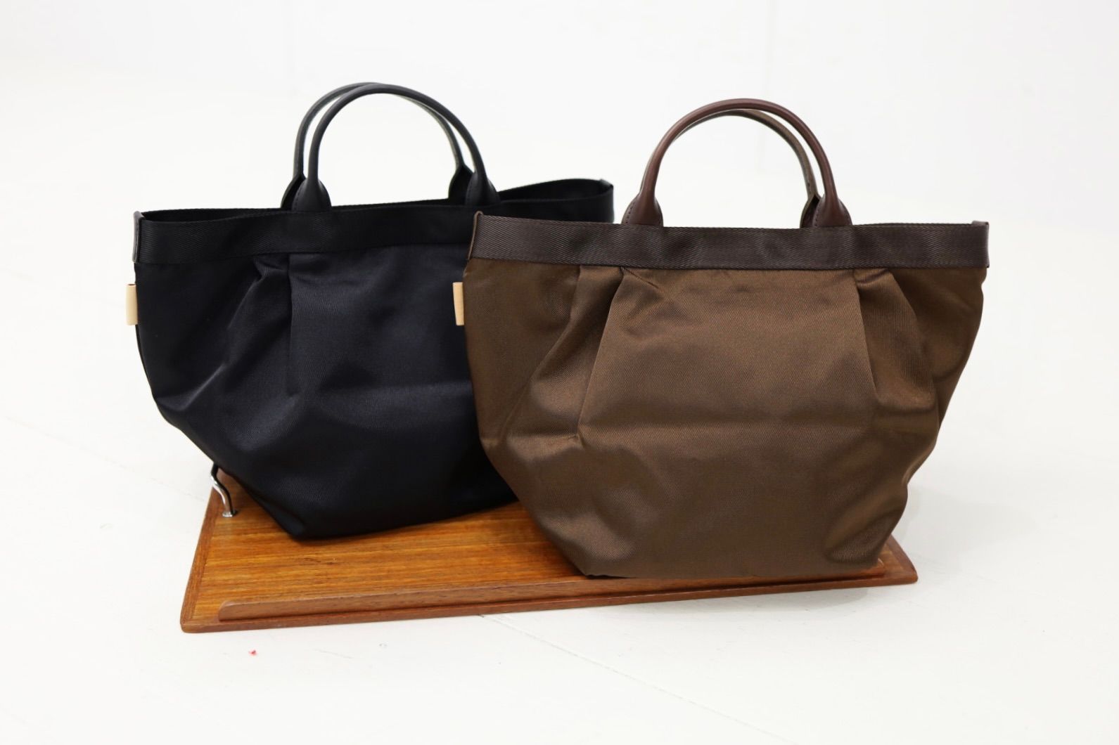 Hender Scheme - エンダースキーマ バッグ 2tuck tote M(yv-b-2tm