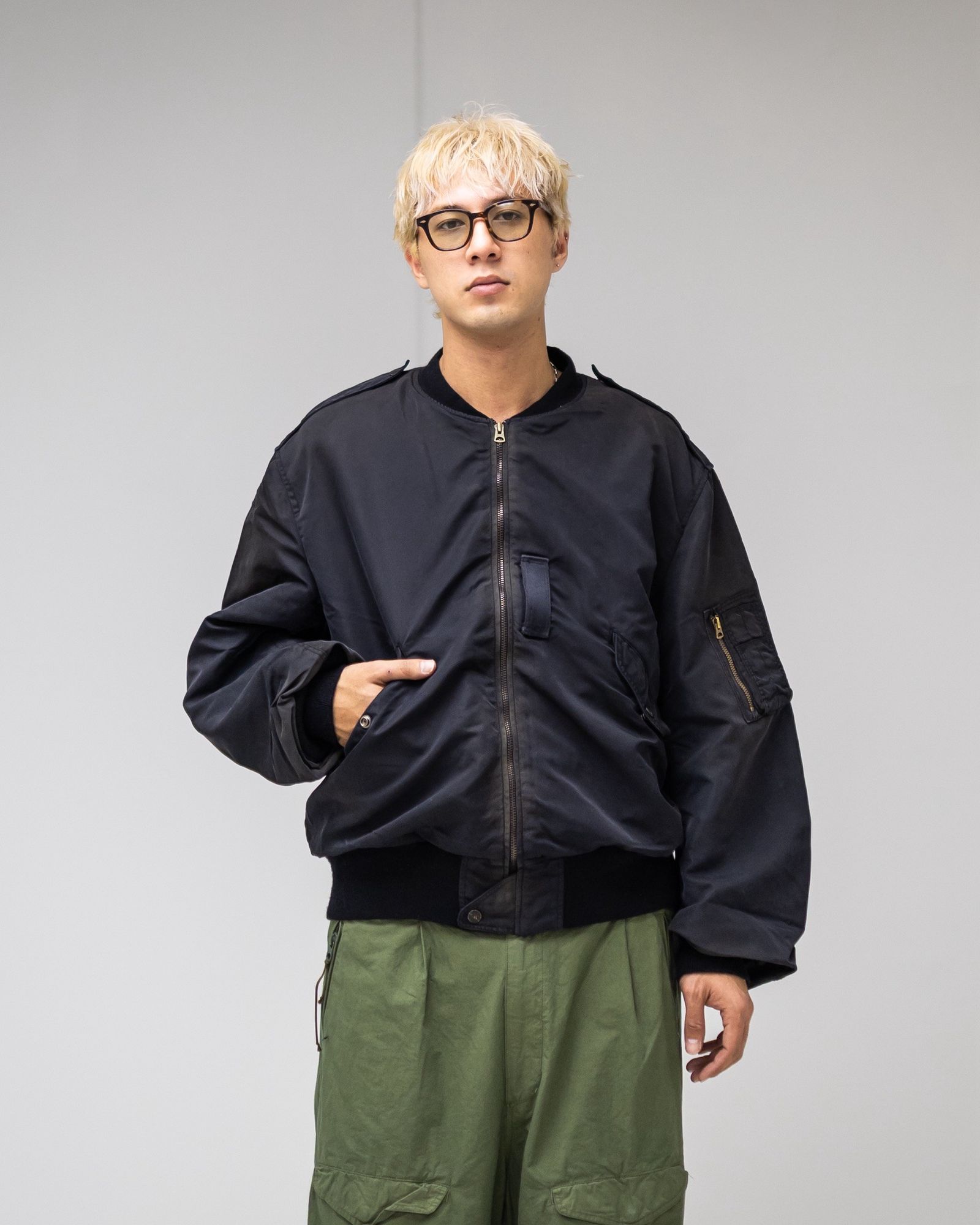 BOWWOW - BOW WOW 25FWバウワウ ジャケットL-2B FLIGHT JACKET AGED