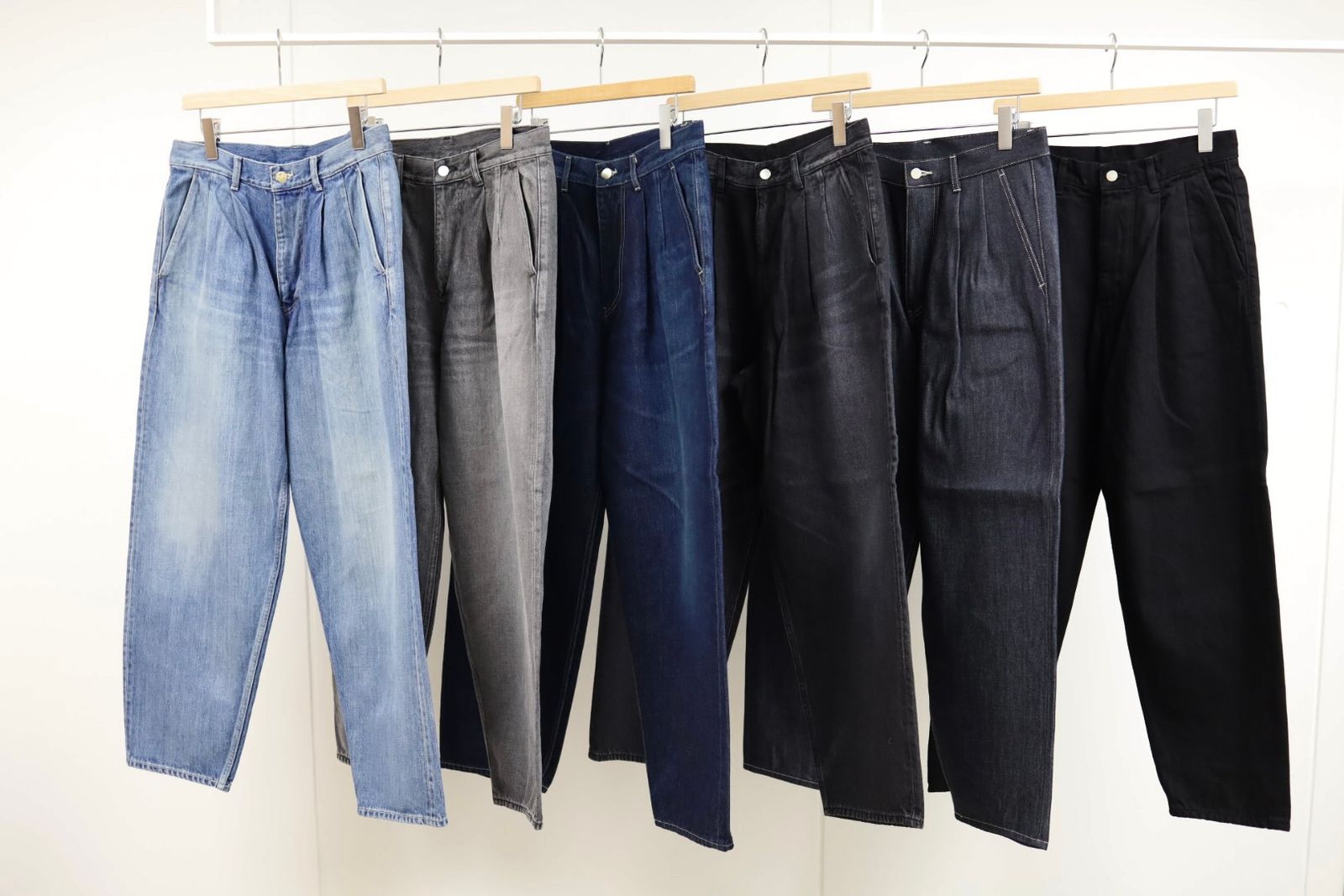 Graphpaper - グラフペーパー Selvage Denim Two Tuck Tapered Pants