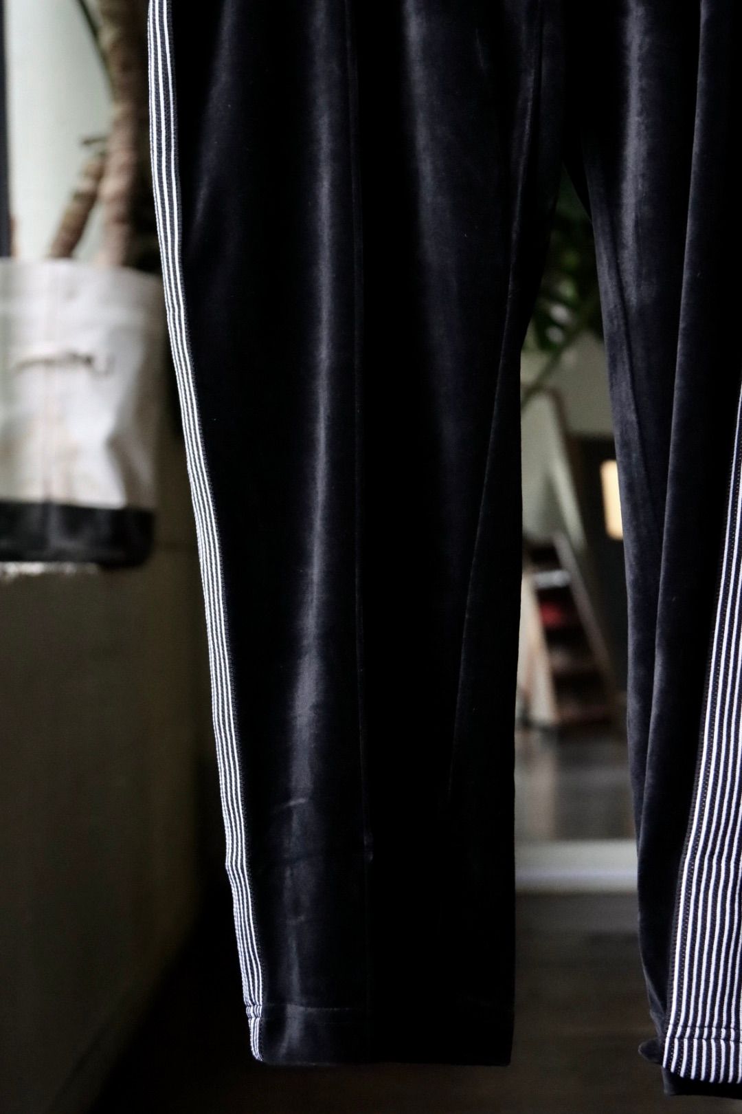 Stripes For Creative - S.F.C 23FW VELOUR TRACK PANTS(SFCFW23CS07