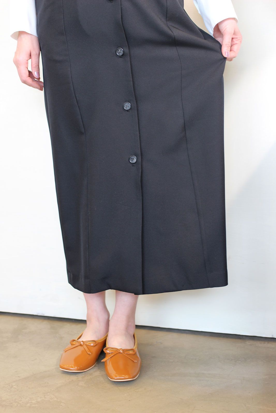 mink chair - フロントボタンジャンパースカート ブラック | ravii