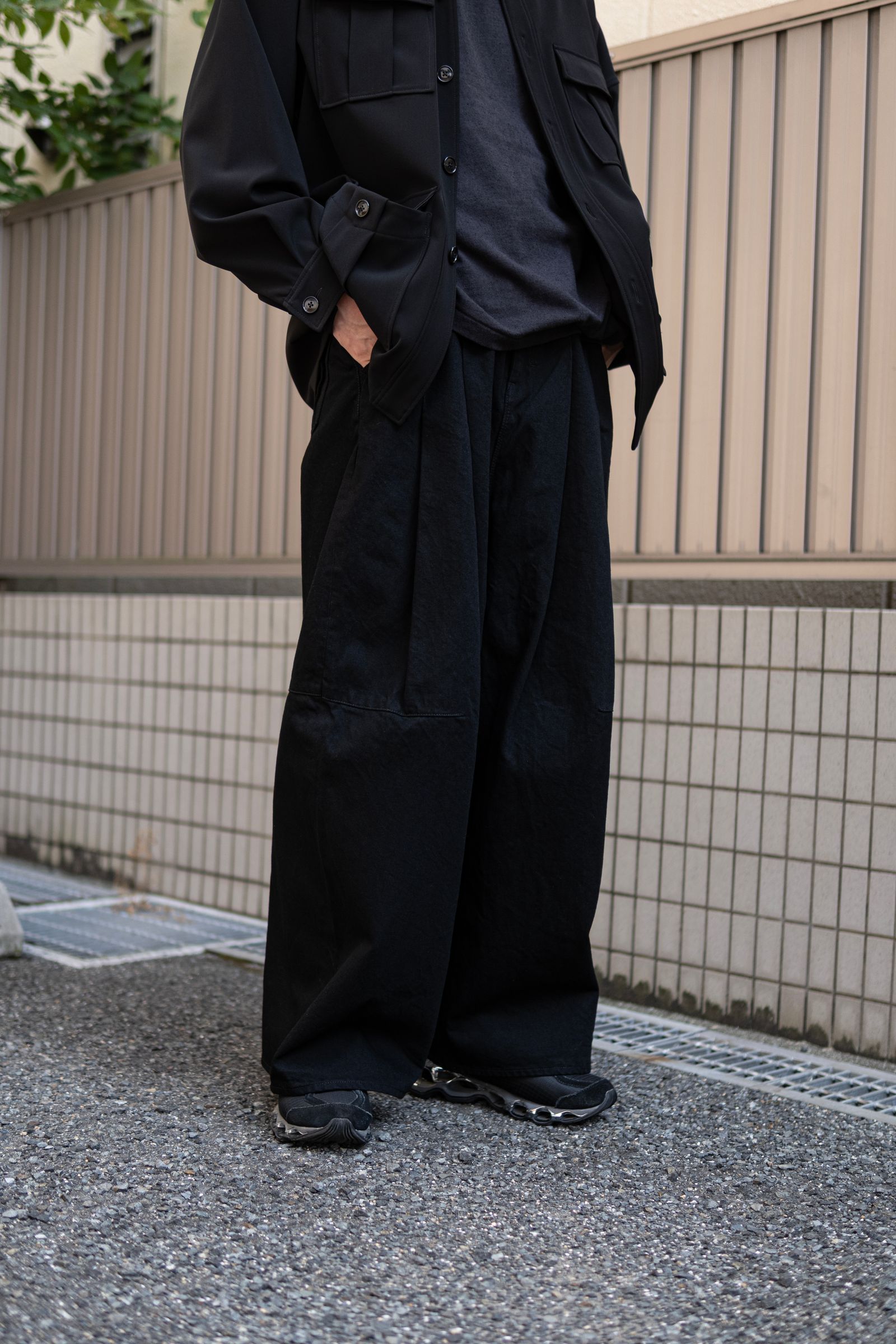 SHINYAKOZUKA - ORDINARY CITY BAGGY / BLACK | Retikle Online Store