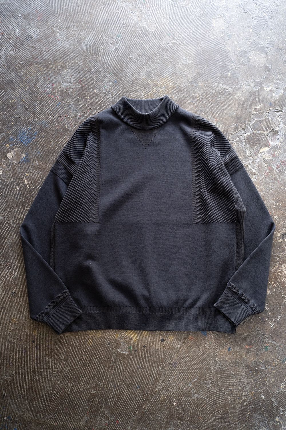 YASHIKI - 【ラスト1点】【23AW】Akisora Mock Neck Knit(OFF BLACK