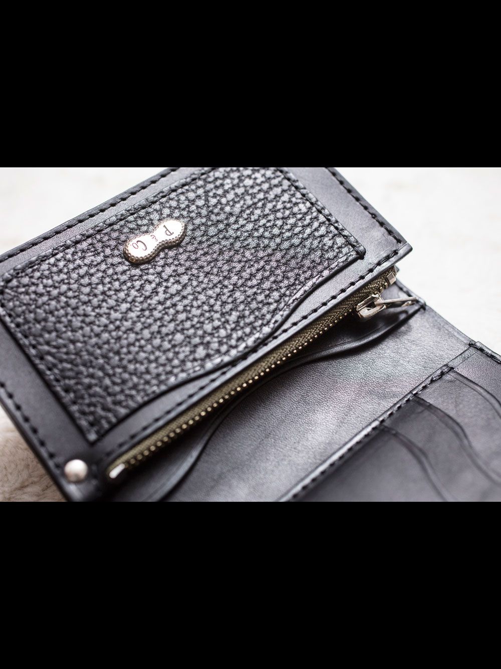 PEANUTS & CO. - MIDDLE TRACKER WALLET (BLAUK) | SKANDA