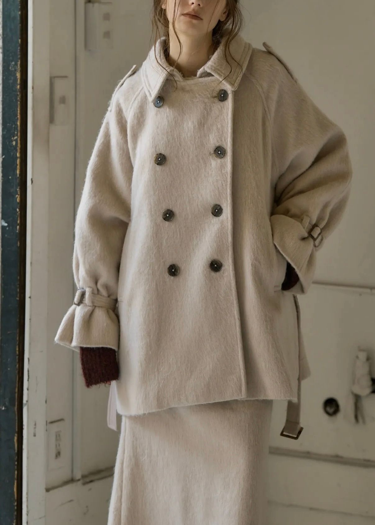 WILLFULLY - middle shaggy volume sleeve trench coat / ミドル