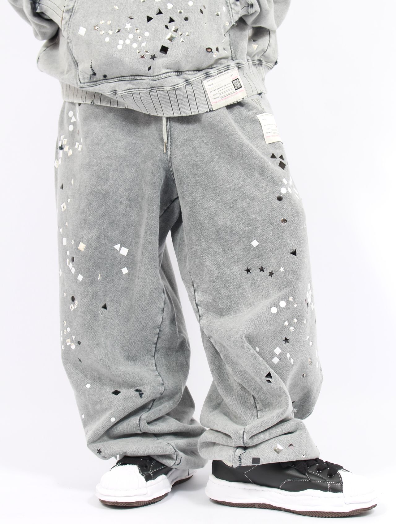 Maison MIHARA YASUHIRO - 【25AW】ステッカーデザイン エンブリッシュ