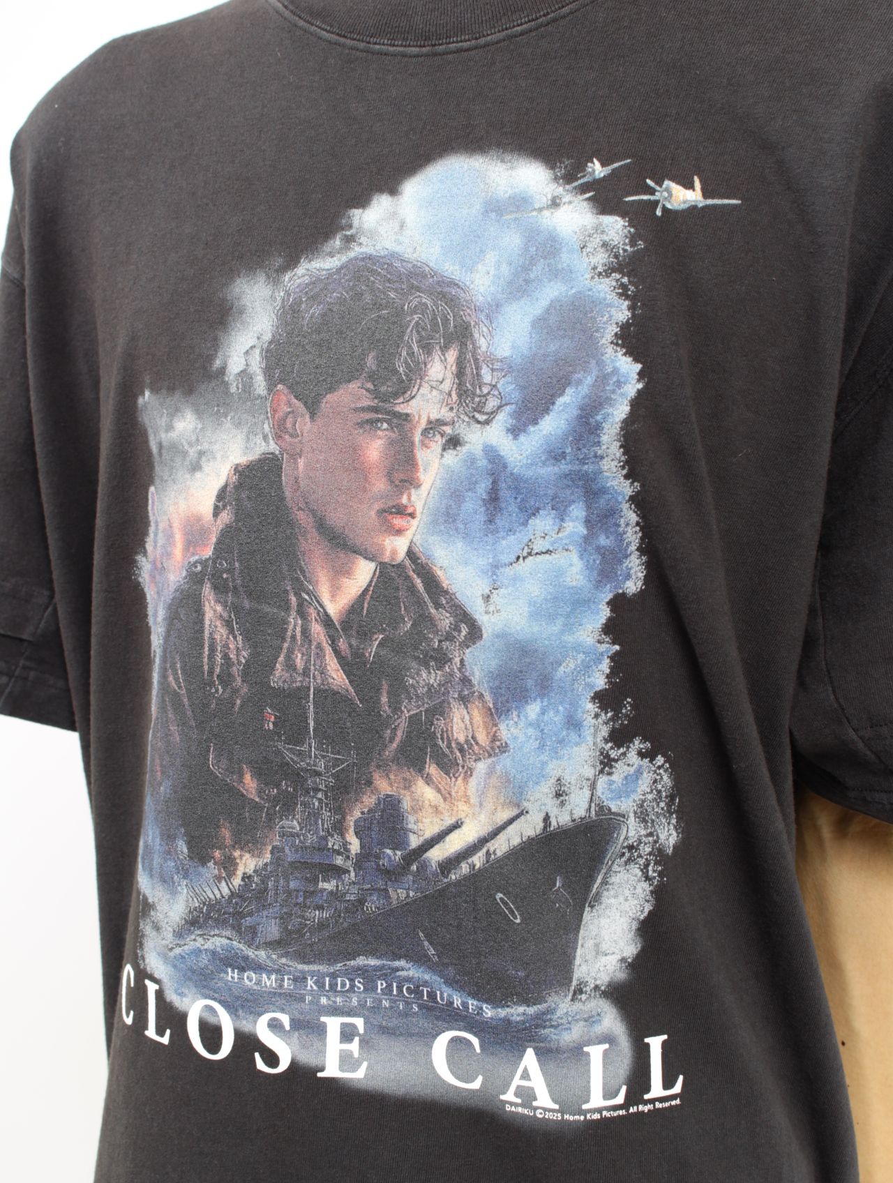 DAIRIKU - 【25AW】映画 オリジナルグラフィック ムービー Tシャツ