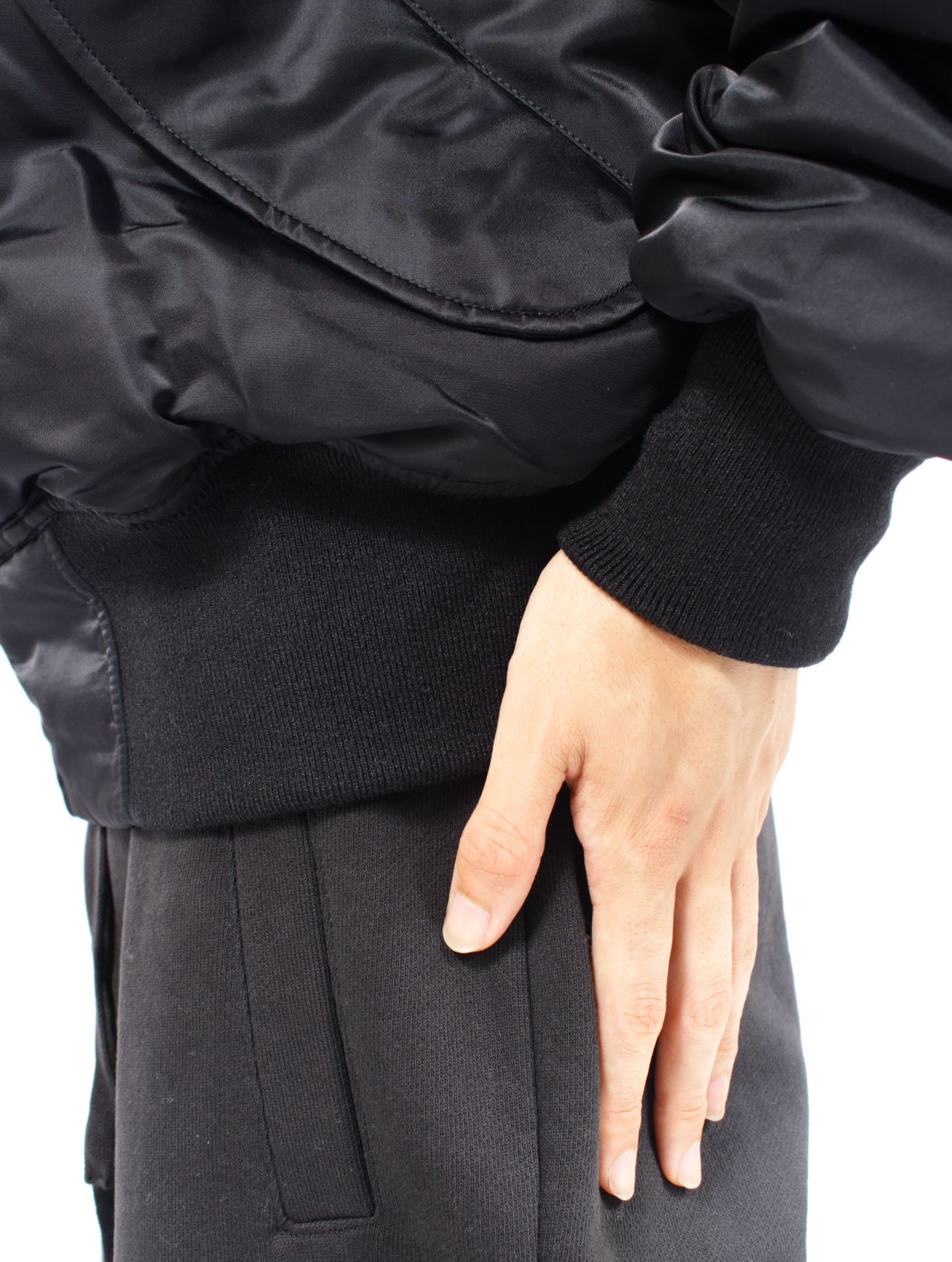 entire studios - 【25AW】ナイロン ボンバー ジャケット / BROAD