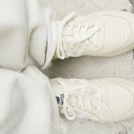 国内10月24日/31日発売予定】 オーラリー × ニューバランス T500 2色