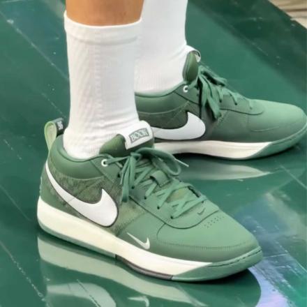 非売品】ナイキ ブック 1 