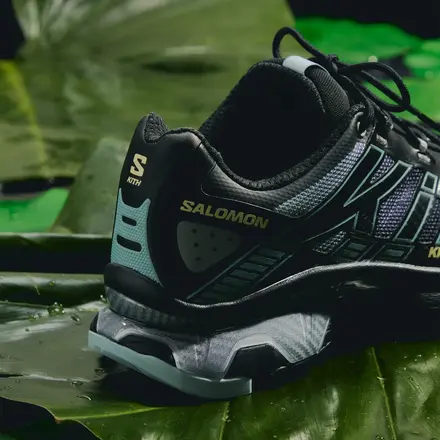国内2月6日発売予定】キス × サロモン XT-4K ブラック/アロイ/ブルー