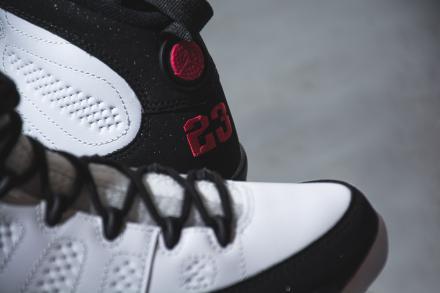 国内12月3日発売予定】 ナイキ エアジョーダン9 レトロ ホワイト