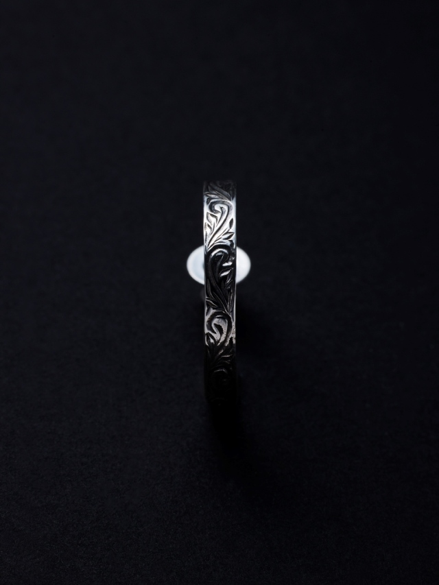 ANTIDOTE BUYERS CLUB 「Engraved Triangle Earring」 SILVER950製 ピアス