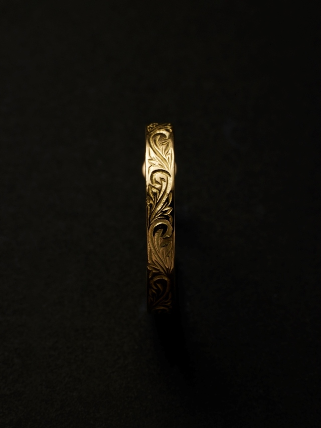 ANTIDOTE BUYERS CLUB 「Engraved Triangle Earring (Gold)」 18K 製