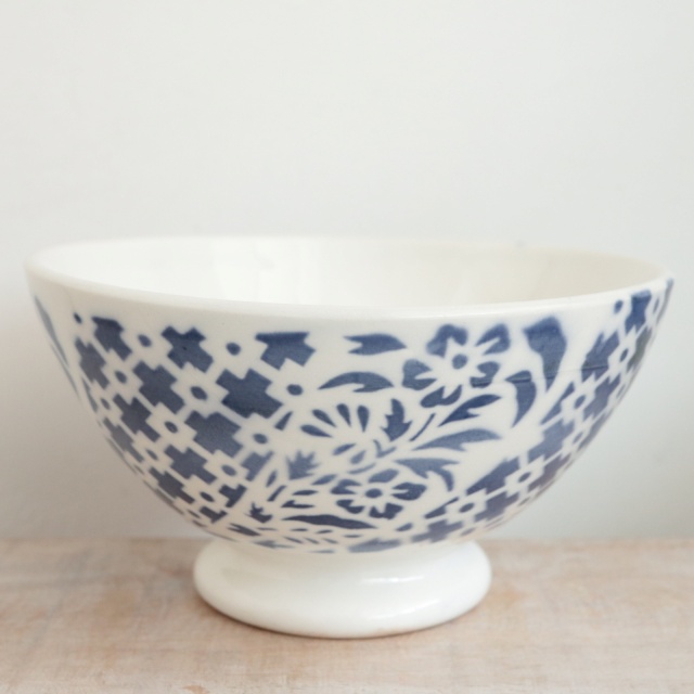 フランス アンティーク カフェオレボウル 花と幾何学模様 ブルー